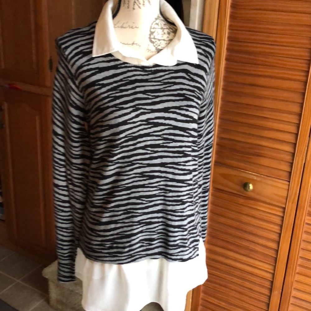 DKNYC zebra sweater medium